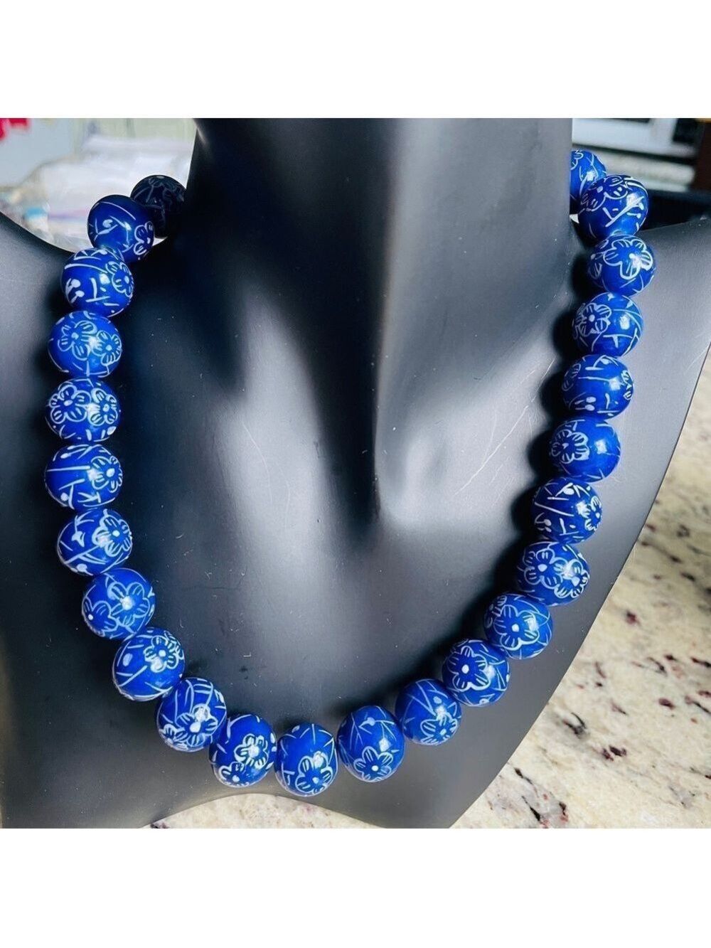 Vintage CHINESE Blue Floral Porcelain Ceramic Bead Gold Tone Clasp Neckl…